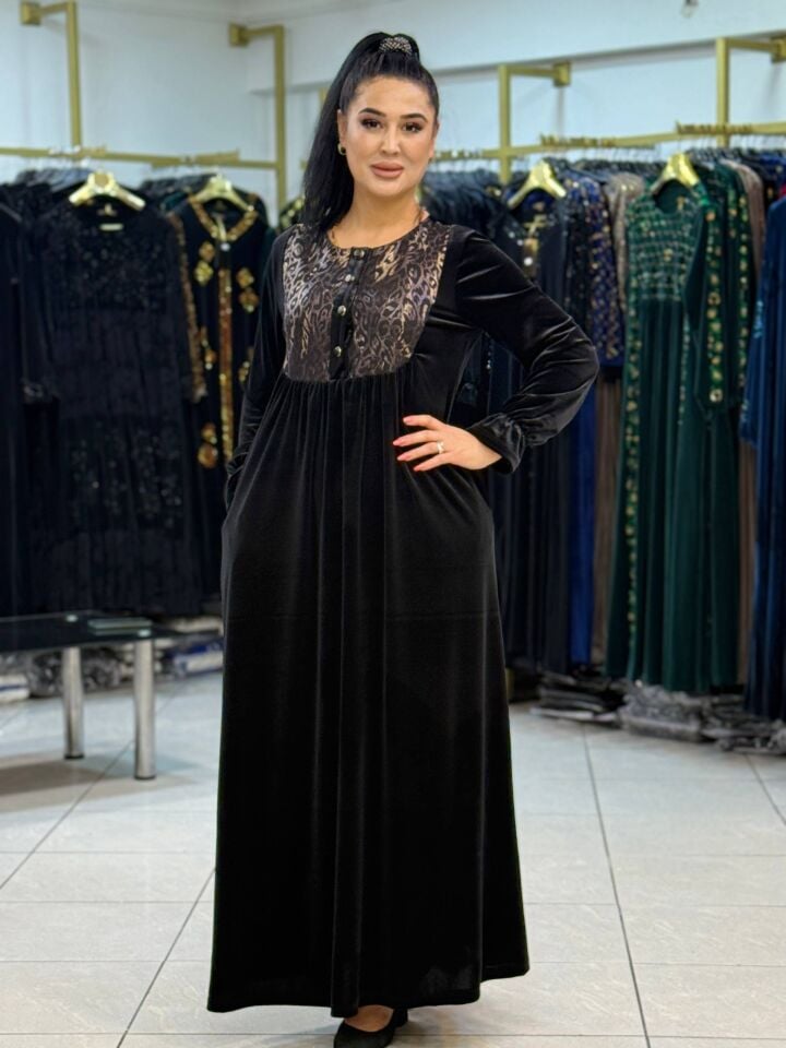 YAKASI DÜĞMELİ VE LEOPAR DETAYLI KADİFE ELBİSE