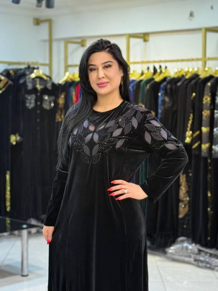 YAPRAK DETAYLI KADİFE ELBİSE